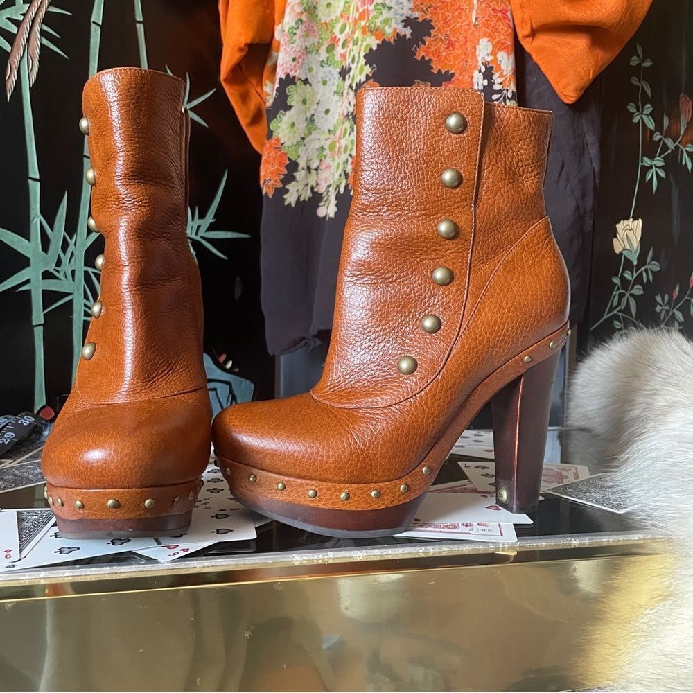 ♥️ UGG AUSTRALIA COSIMA CHESTNUT BROWN LEATHER PLATFORM Studded HEEL
BOOTS 8.5